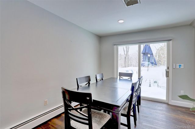 9 Mary Beth Drive, Airmont, NY 10901