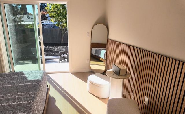 226 Roble Avenue, Redwood City, CA 94061