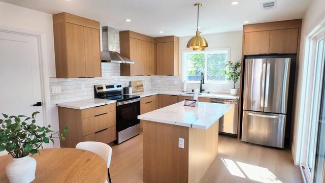 226 Roble Avenue, Redwood City, CA 94061