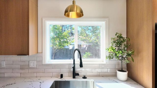 226 Roble Avenue, Redwood City, CA 94061