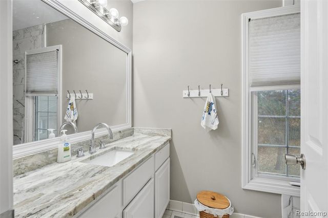 37415 Stonegate Circle, Clinton Township, MI 48036