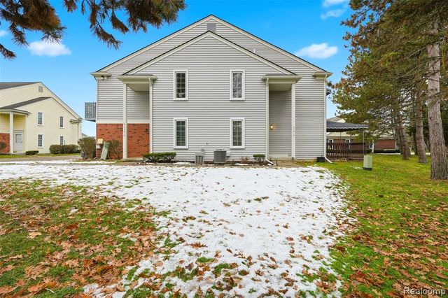 37415 Stonegate Circle, Clinton Township, MI 48036