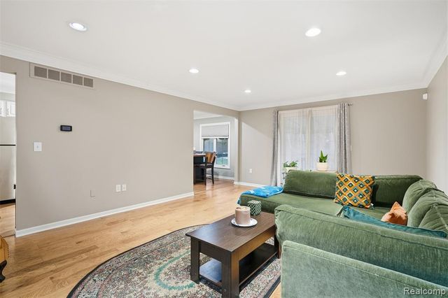 37415 Stonegate Circle, Clinton Township, MI 48036