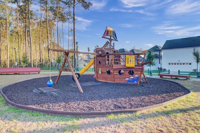 1531 Foster Creek Road, Hanahan, SC 29410