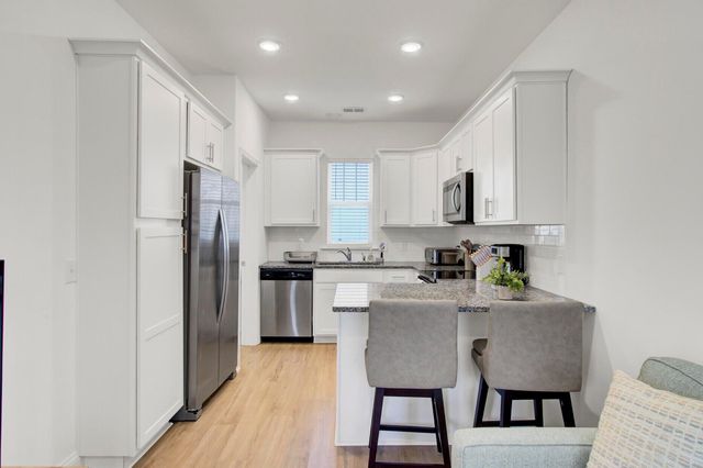 1531 Foster Creek Road, Hanahan, SC 29410