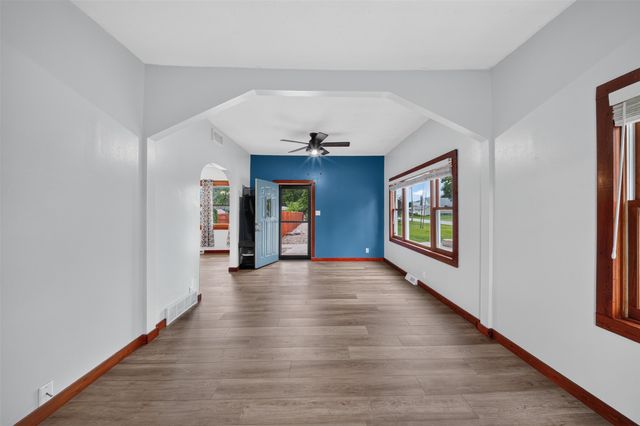 313 Oak Avenue NE, Mitchellville, IA 50169