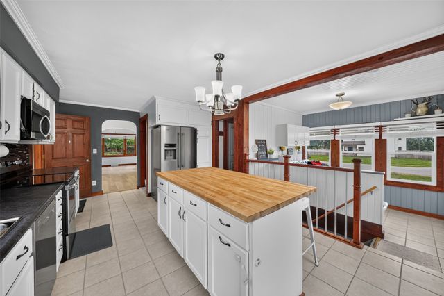 313 Oak Avenue NE, Mitchellville, IA 50169