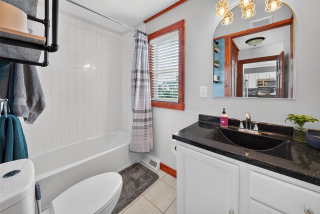 313 Oak Avenue NE, Mitchellville, IA 50169