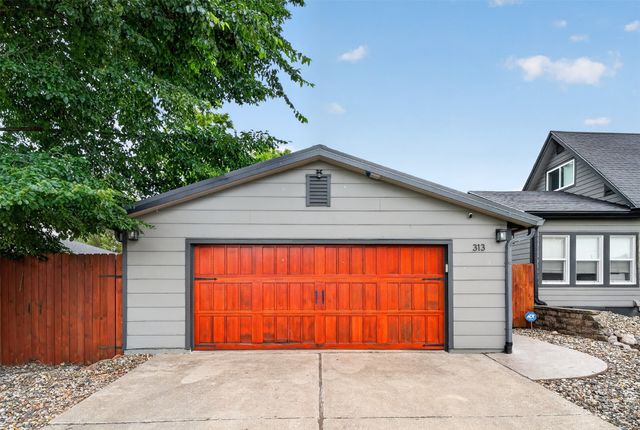 313 Oak Avenue NE, Mitchellville, IA 50169