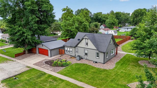 313 Oak Avenue NE, Mitchellville, IA 50169