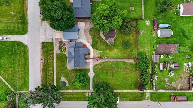 313 Oak Avenue NE, Mitchellville, IA 50169