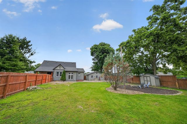 313 Oak Avenue NE, Mitchellville, IA 50169