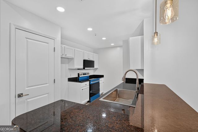 3040 Peachtree Road NW 313, Atlanta, GA 30305