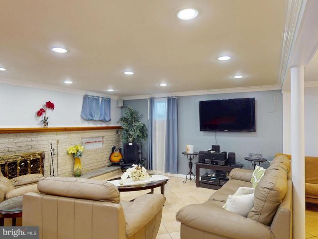 1912 ARCOLA AVE, Silver Spring, MD 20902