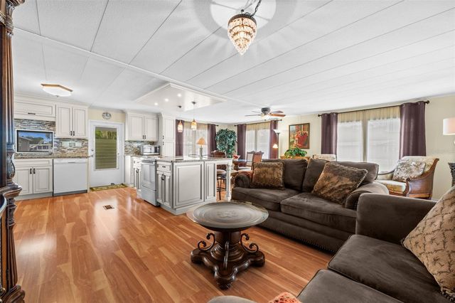 3318 SHINGLE OAK TERRACE, Sarasota, FL 34237