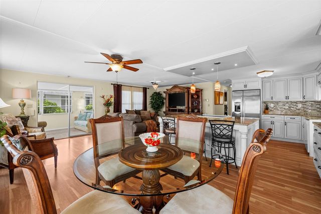 3318 SHINGLE OAK TERRACE, Sarasota, FL 34237