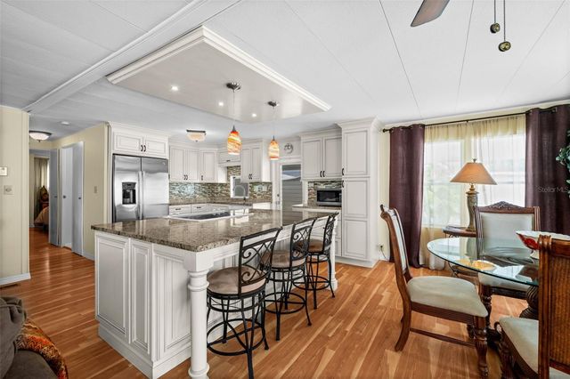 3318 SHINGLE OAK TERRACE, Sarasota, FL 34237