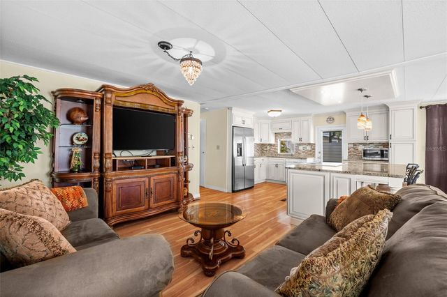 3318 SHINGLE OAK TERRACE, Sarasota, FL 34237