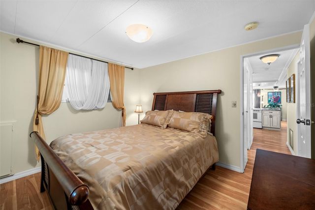 3318 SHINGLE OAK TERRACE, Sarasota, FL 34237