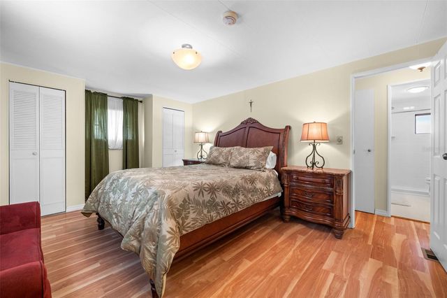 3318 SHINGLE OAK TERRACE, Sarasota, FL 34237