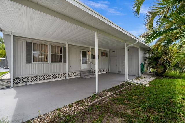 3318 SHINGLE OAK TERRACE, Sarasota, FL 34237