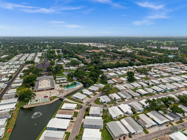 3318 SHINGLE OAK TERRACE, Sarasota, FL 34237
