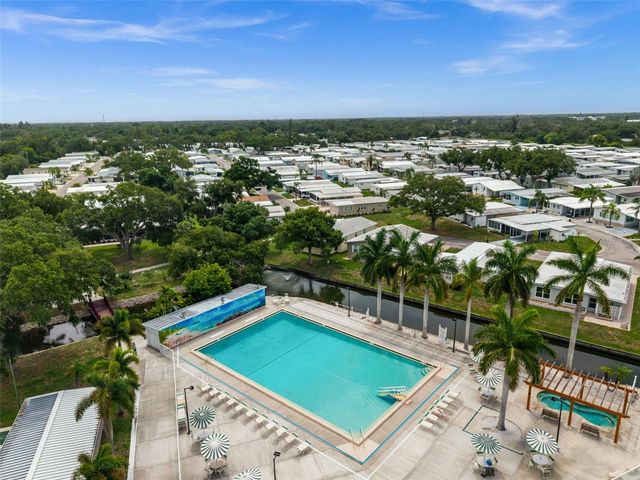 3318 SHINGLE OAK TERRACE, Sarasota, FL 34237
