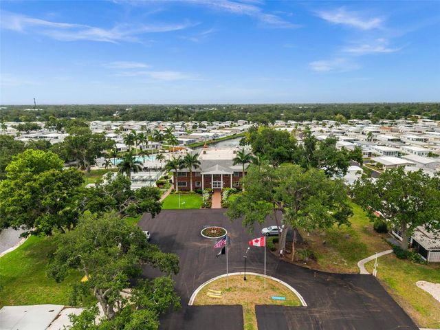 3318 SHINGLE OAK TERRACE, Sarasota, FL 34237