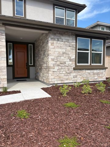 2082 Gravel Bar Way, Sacramento, CA 95832