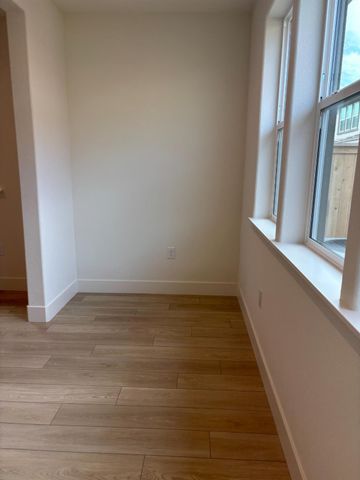 2082 Gravel Bar Way, Sacramento, CA 95832