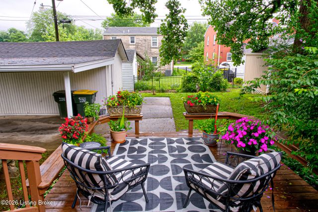 2230 Wadsworth Ave, Louisville, KY 40205