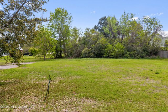 Sears Avenue, Waveland, MS 39576