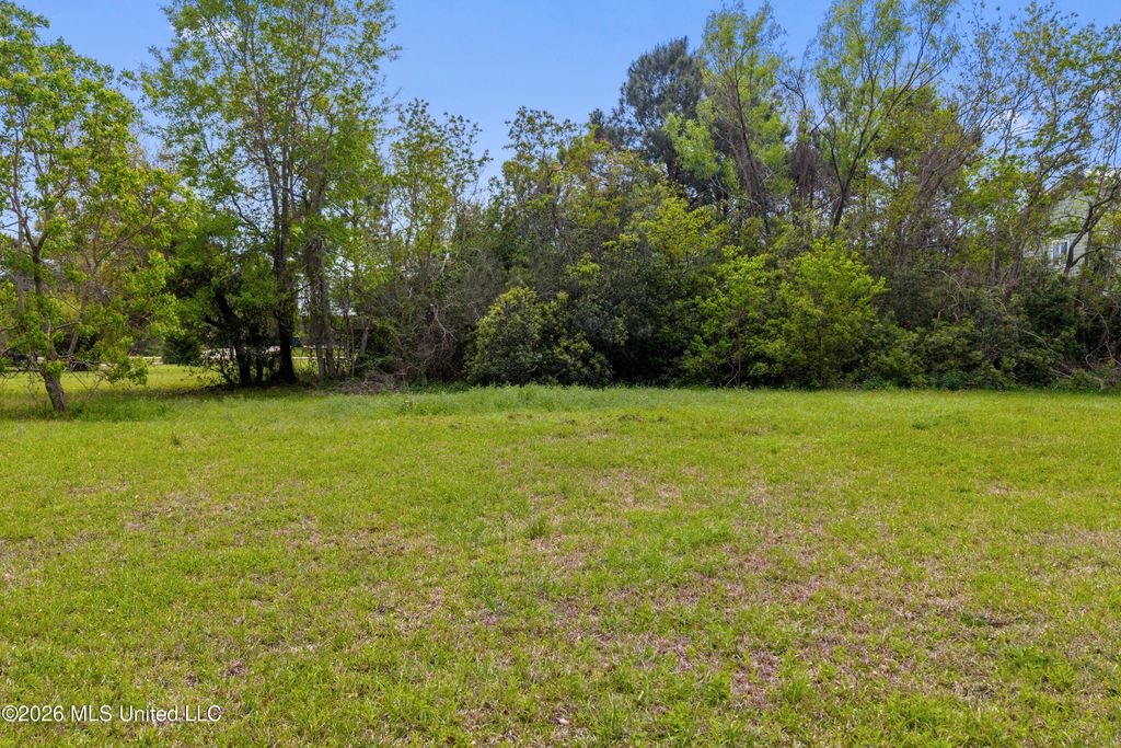 Sears Avenue, Waveland, MS 39576