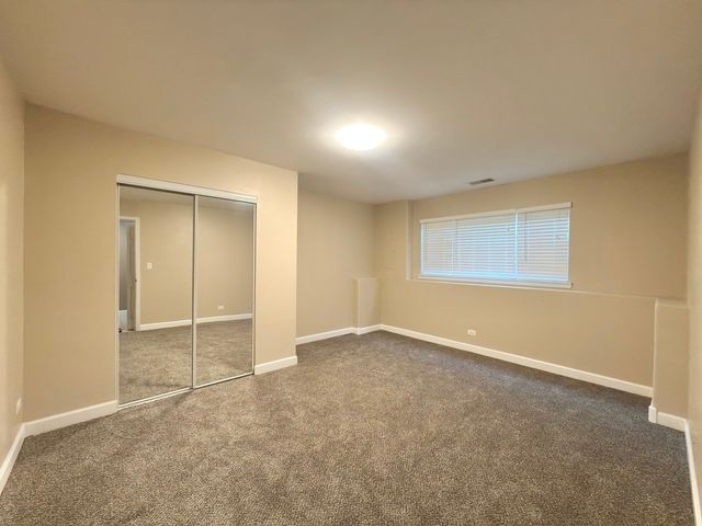 2263 DAYBREAK Drive 2263, Aurora, IL 60503