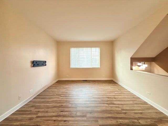 2263 DAYBREAK Drive 2263, Aurora, IL 60503