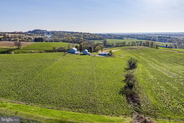 85 TOME FARMS LN, York, PA 17406