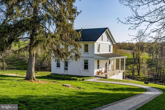 85 TOME FARMS LN, York, PA 17406