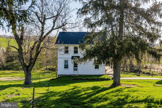 85 TOME FARMS LN, York, PA 17406