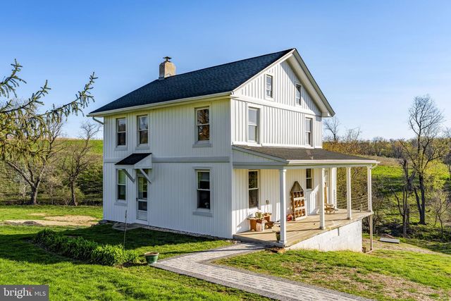 85 TOME FARMS LN, York, PA 17406