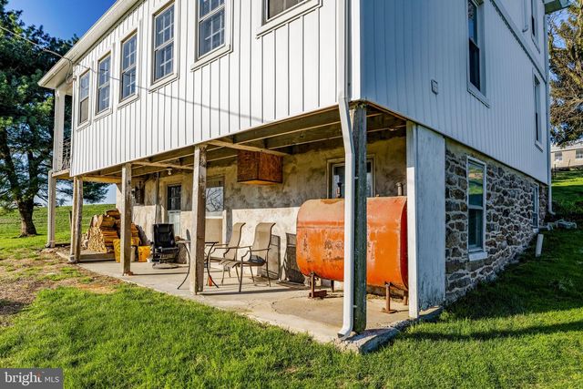 85 TOME FARMS LN, York, PA 17406