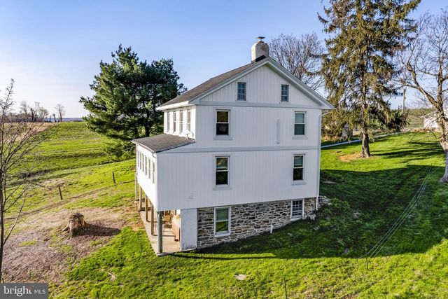85 TOME FARMS LN, York, PA 17406