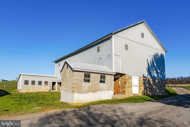 85 TOME FARMS LN, York, PA 17406
