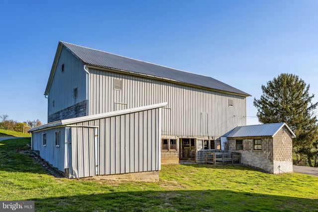 85 TOME FARMS LN, York, PA 17406
