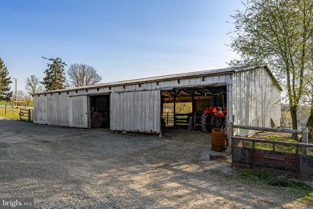 85 TOME FARMS LN, York, PA 17406