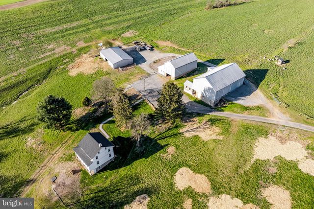 85 TOME FARMS LN, York, PA 17406