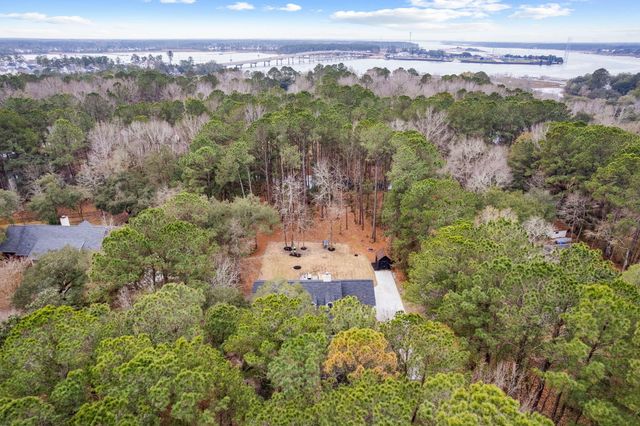 204 Ferry Point Drive, Charleston, SC 29492