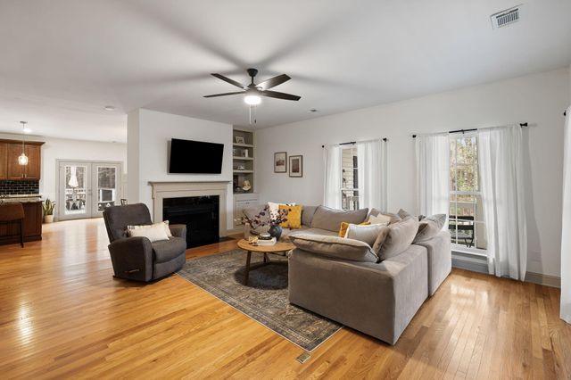 204 Ferry Point Drive, Charleston, SC 29492