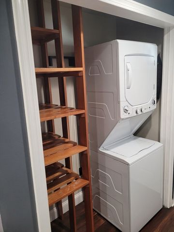 931 Methuen St 6, Dracut, MA 01826