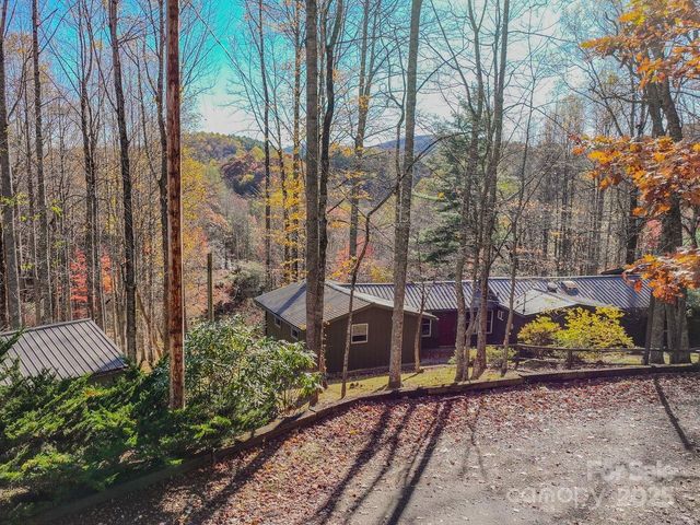 2626 Dendy Orchard Road, Highlands, NC 28741