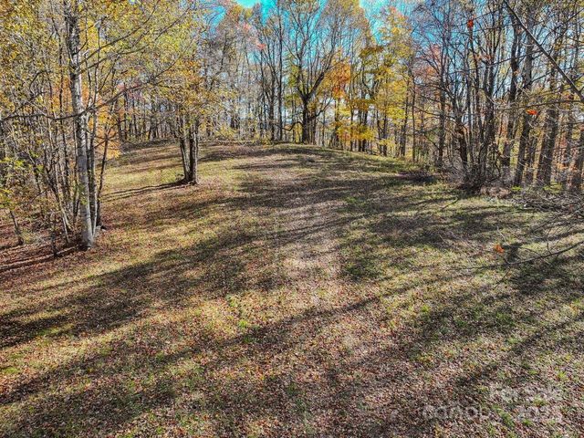 2626 Dendy Orchard Road, Highlands, NC 28741